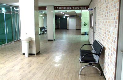 신관 로비